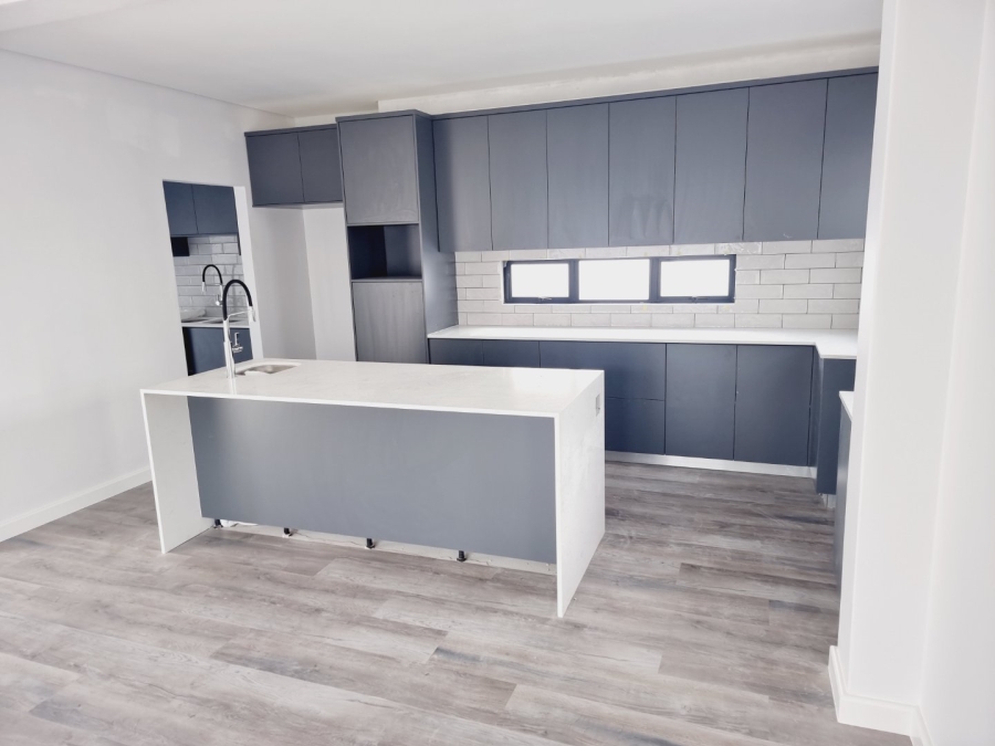 4 Bedroom Property for Sale in Sandown Western Cape